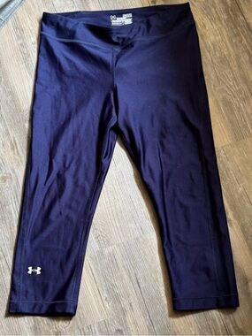 Under Armour Women's HeatGear compression capri leggings